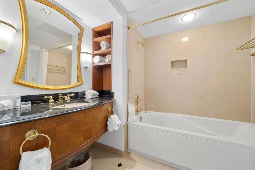 Sleep Six Cozysuites, 1Br 2Ba On The Boardwalk Атлантик Сити Екстериор снимка