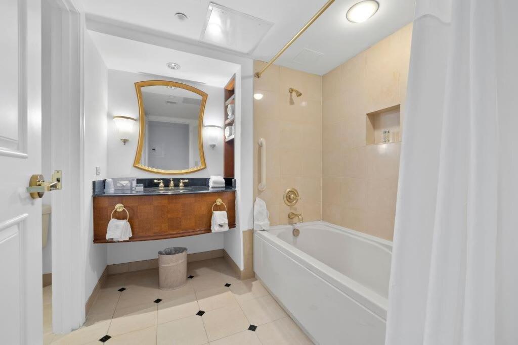 Sleep Six Cozysuites, 1Br 2Ba On The Boardwalk Атлантик Сити Екстериор снимка